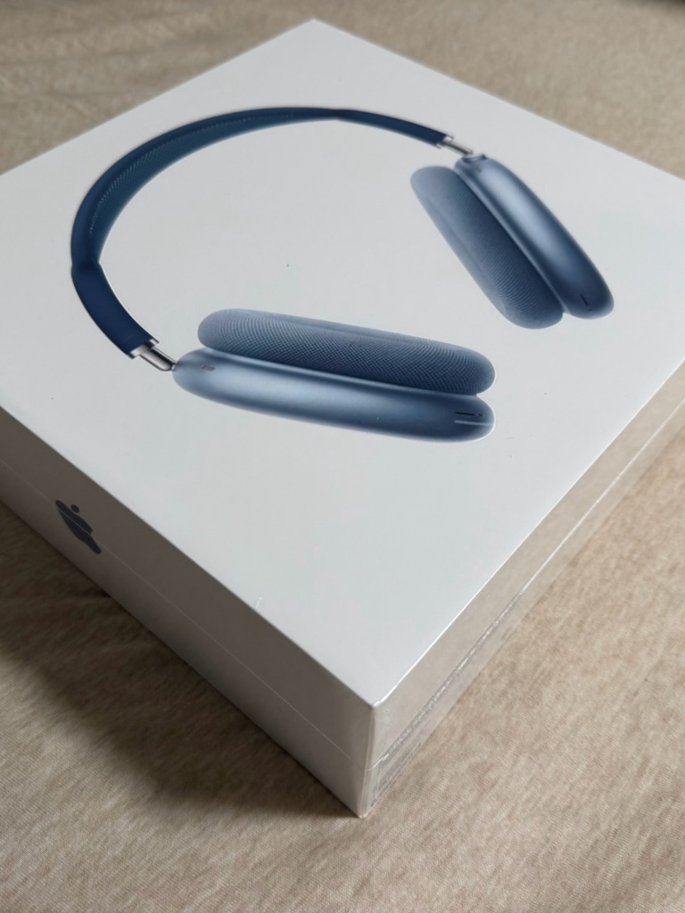 Apple AirPods Max - Blue and Navy Over-Ear Wireless Headphones